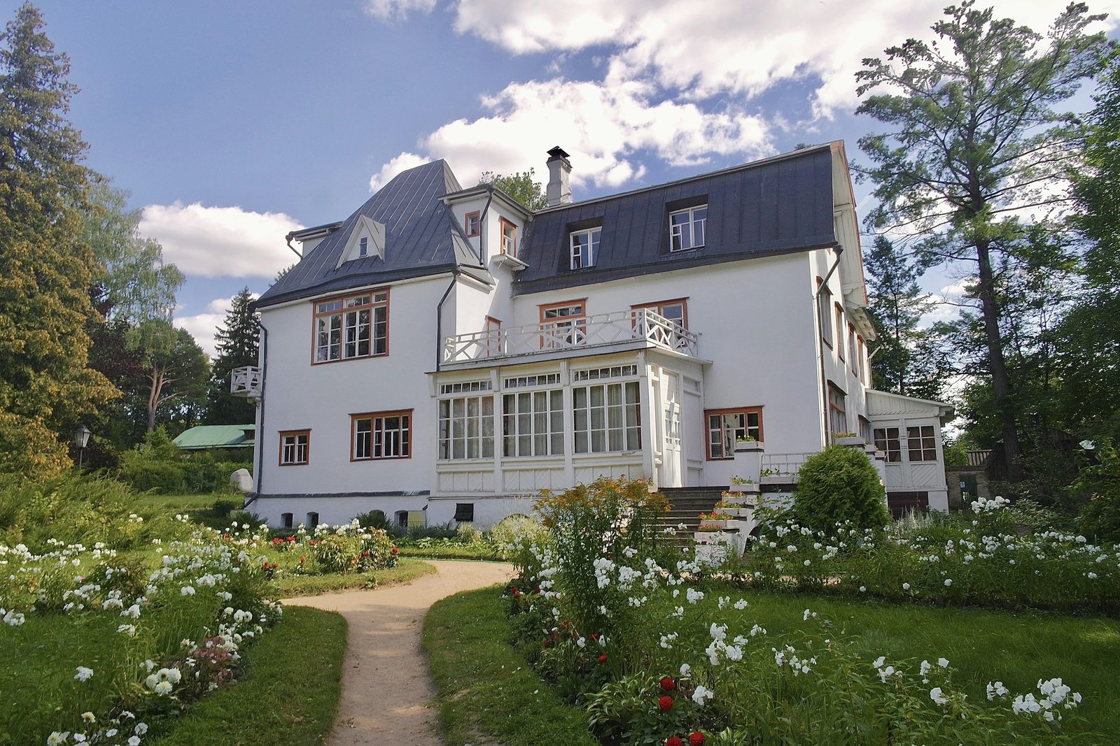 A British house from the street